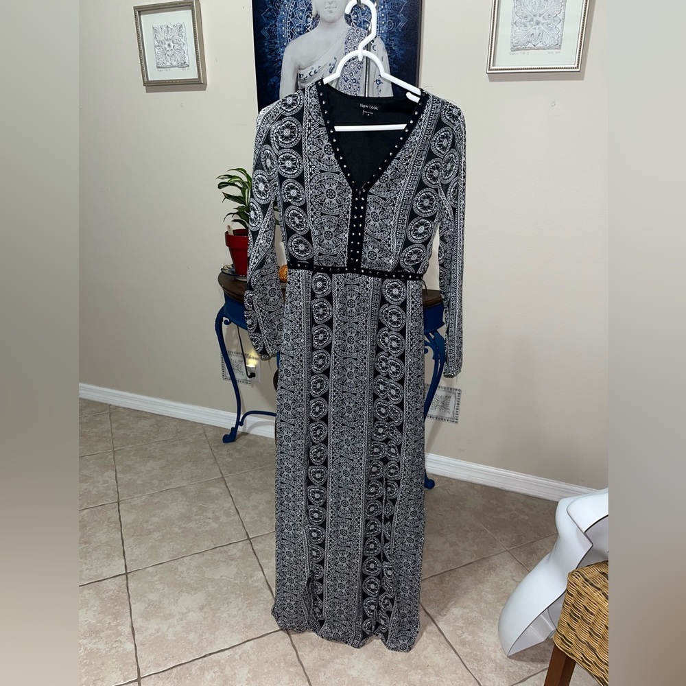 New Look Mandala Boho Long Sleeve Maxi Dress w Stud Detailing Along Neckline - S